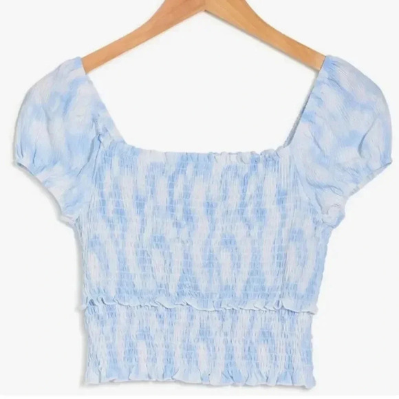 Lush Tops - LUSH Blue and White Swirl Smocked Short Puff Sleeve Crop Top NEW Size M